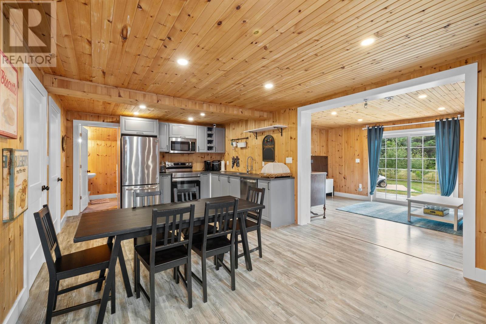 10 Creek Road - 18