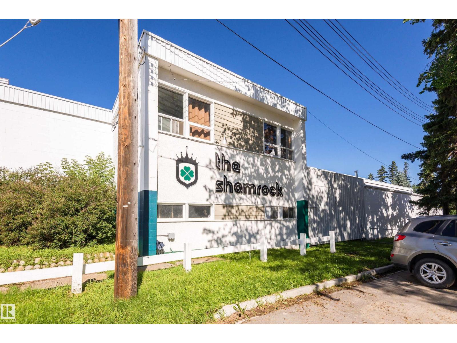 9760 64 AV NW, Edmonton