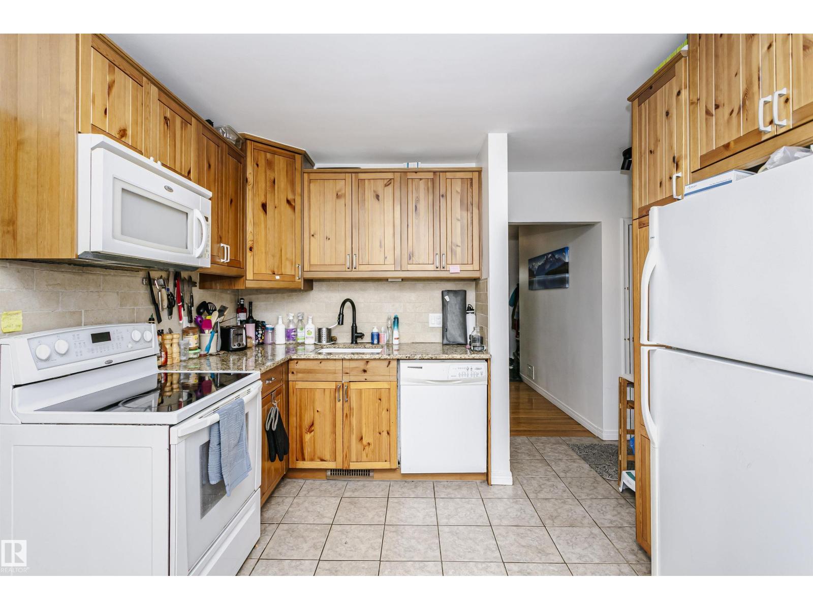 9760 64 AV NW, Edmonton