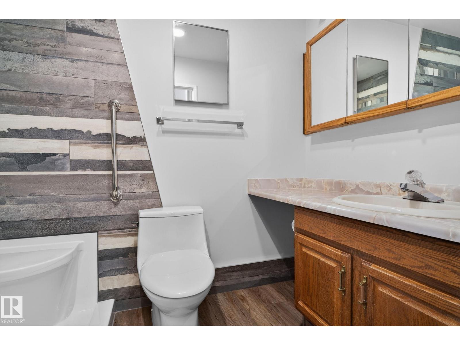 #46 903 109 ST NW - 20