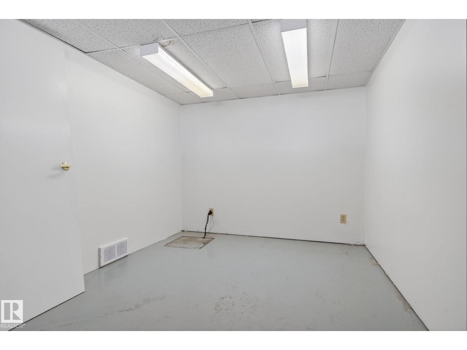 #46 903 109 ST NW - 29