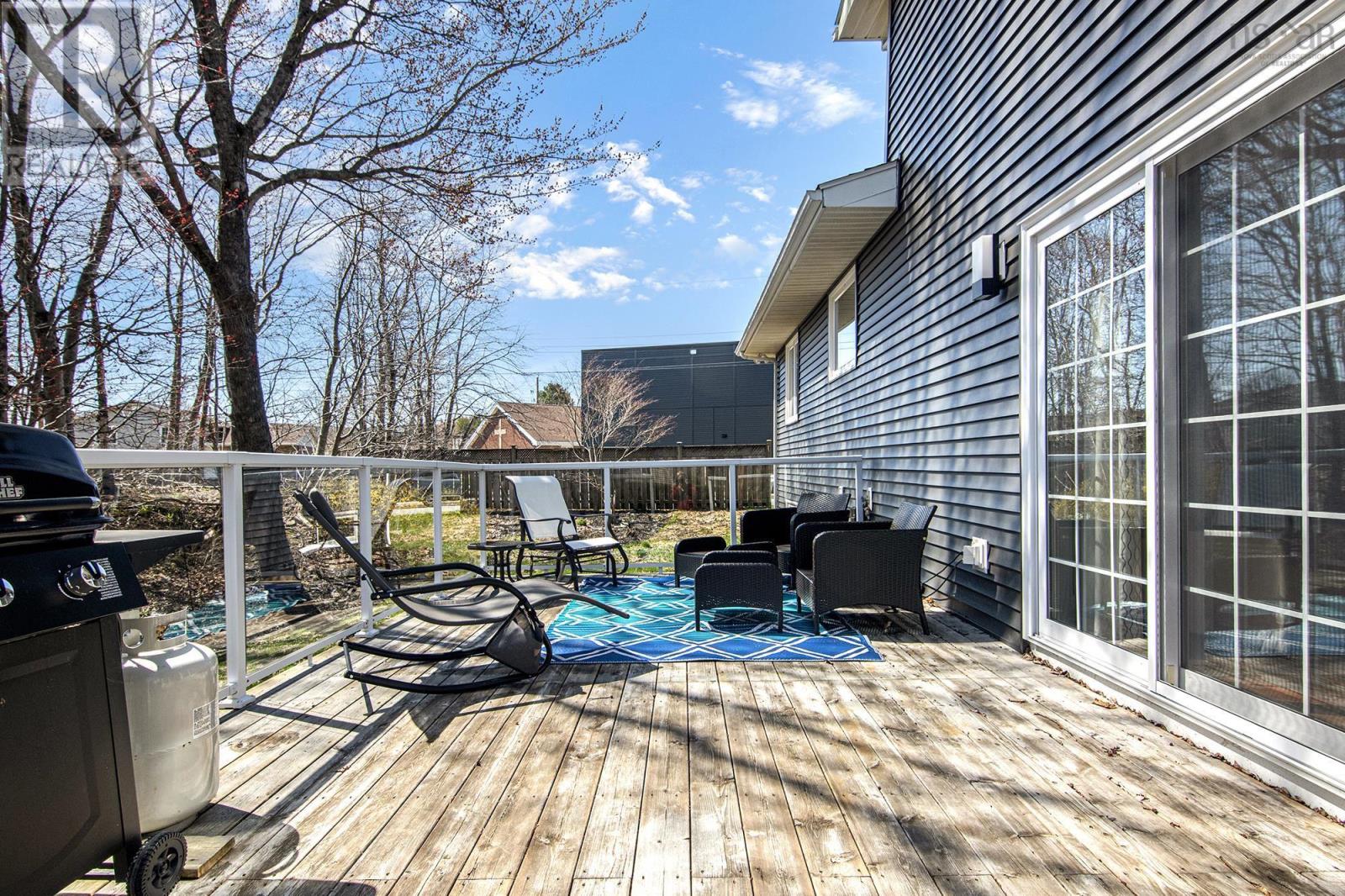 Property 32 of 34 of 201 Douglas Crescent