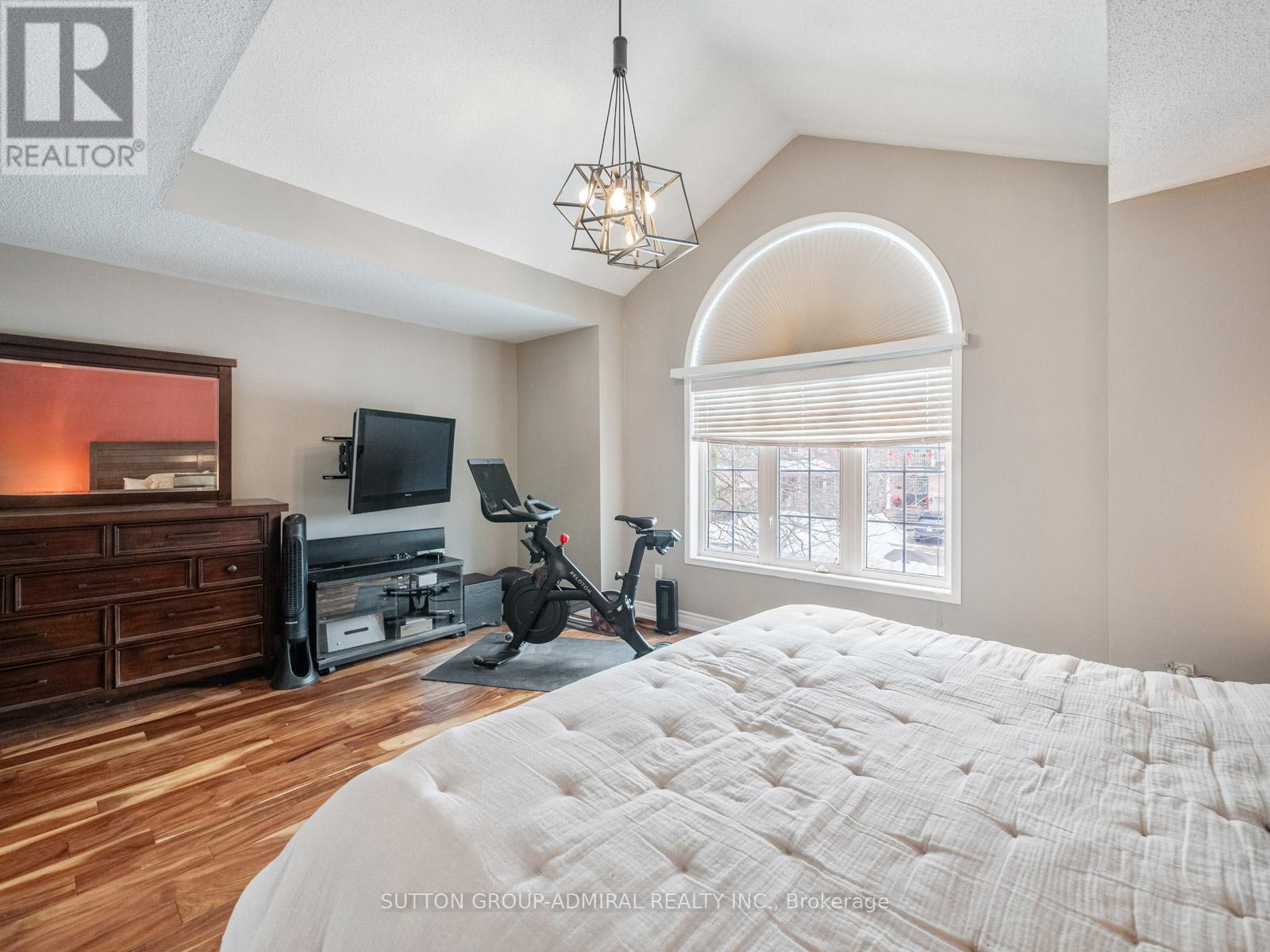 82 BELMONT BOULEVARD — photo 18