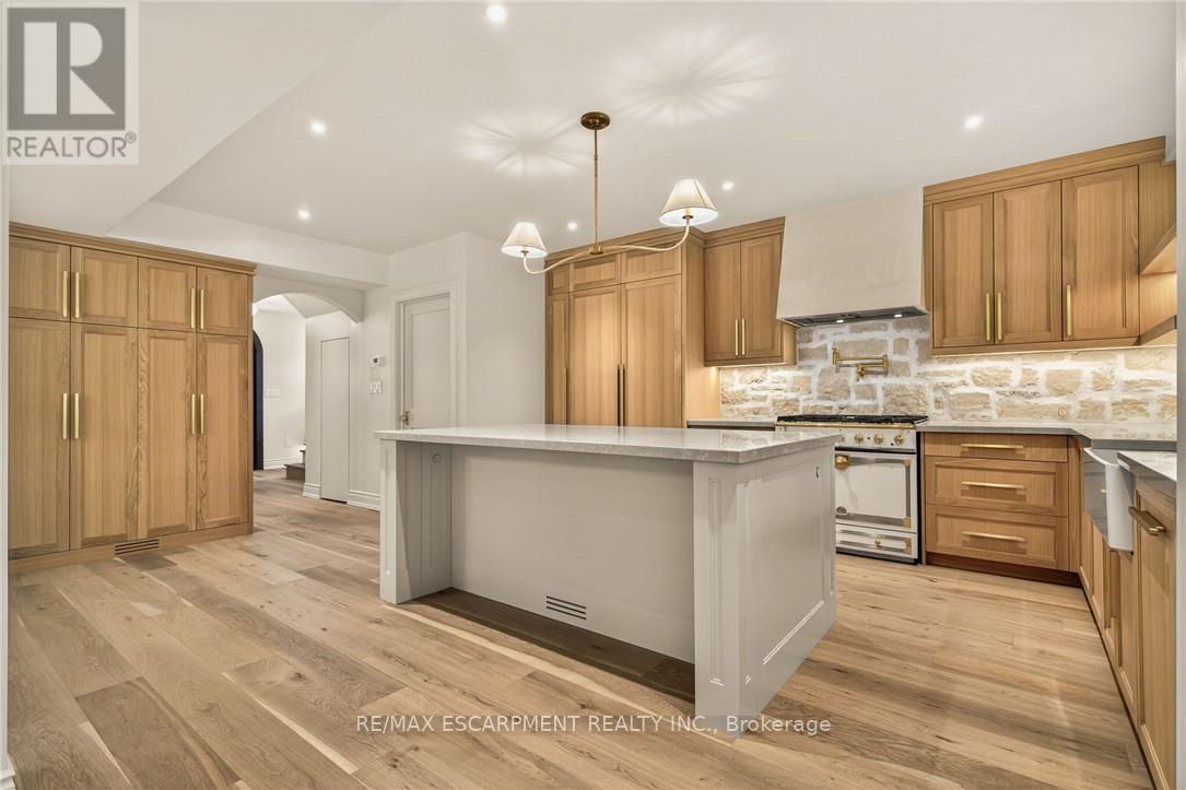 393 HESS STREET S - 13