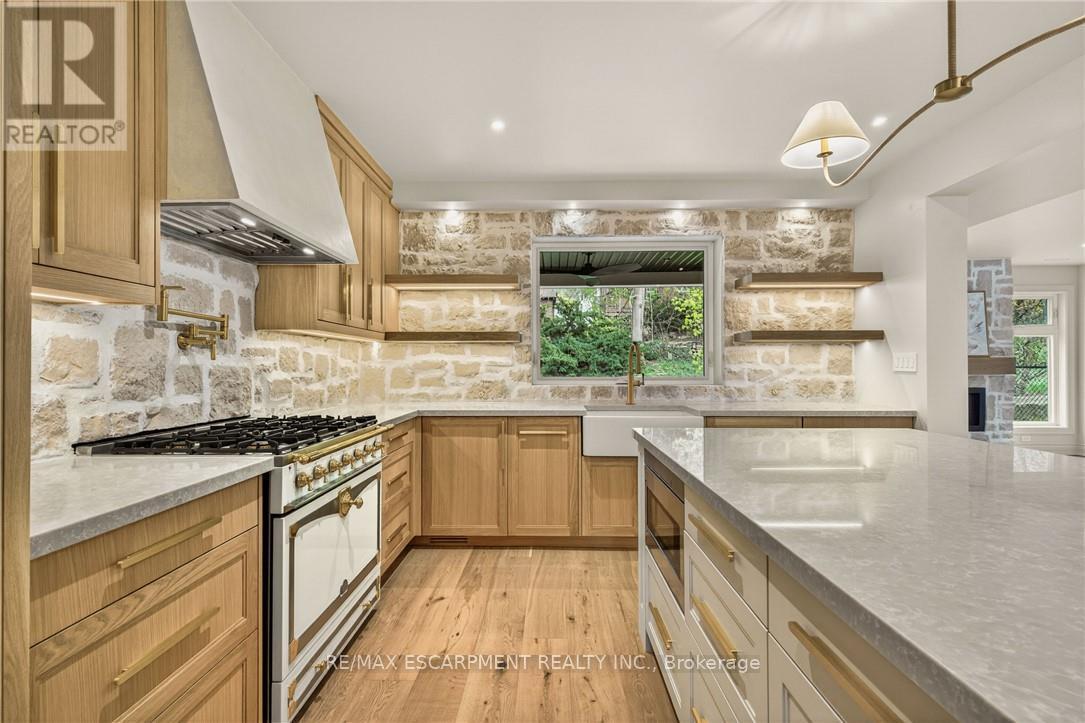 393 HESS STREET S - 7