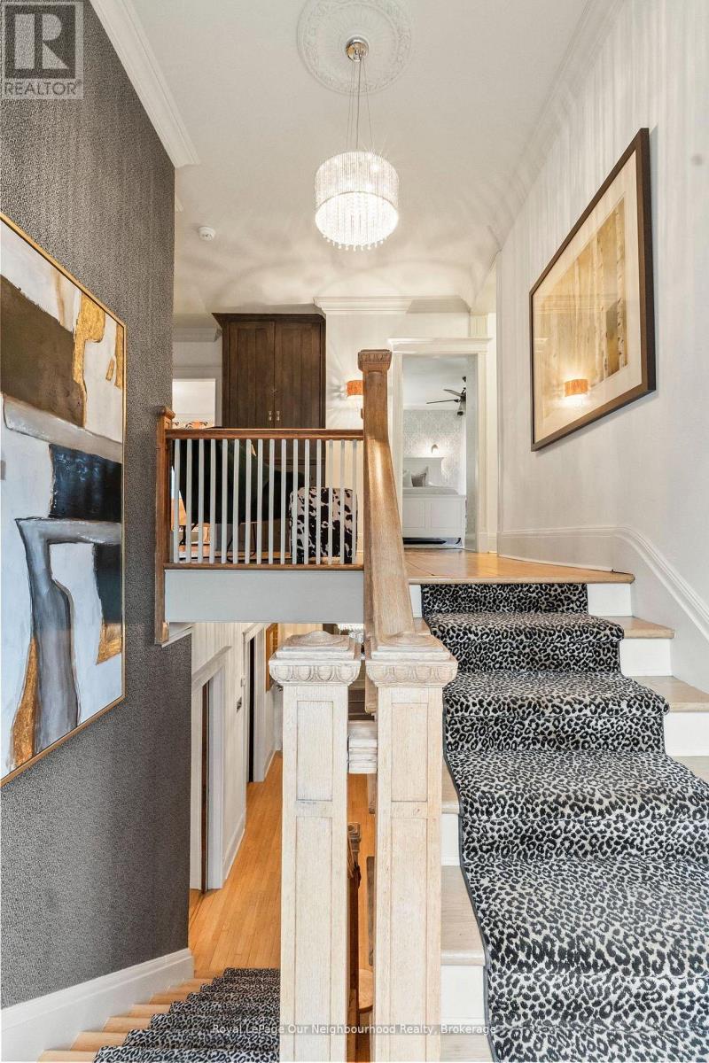 305 TRENT STREET W - 25