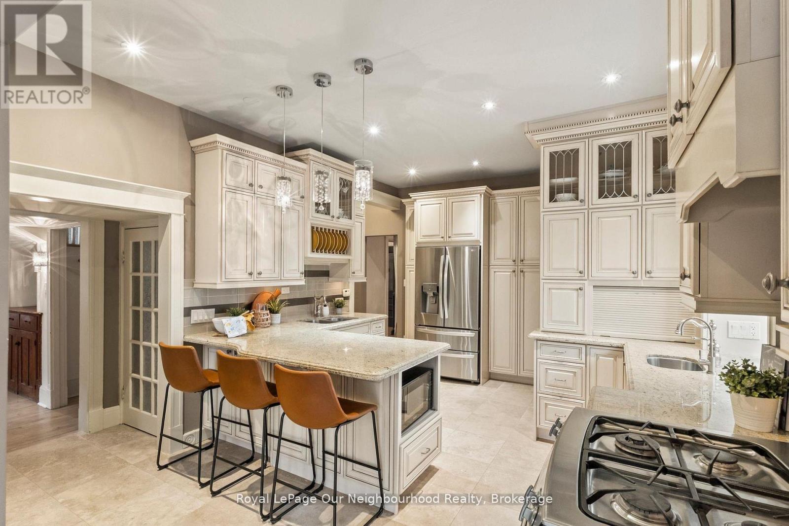 305 TRENT STREET W - Image 3