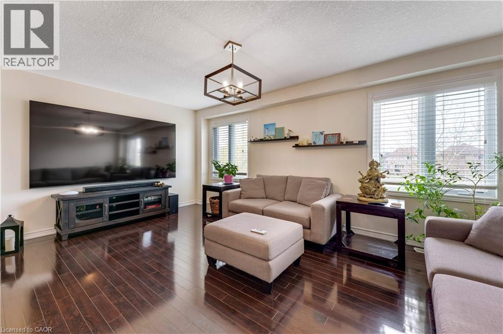 109 ROBERT SIMONE Way, Ayr, Ontario, N0B1E0 — Photo 10