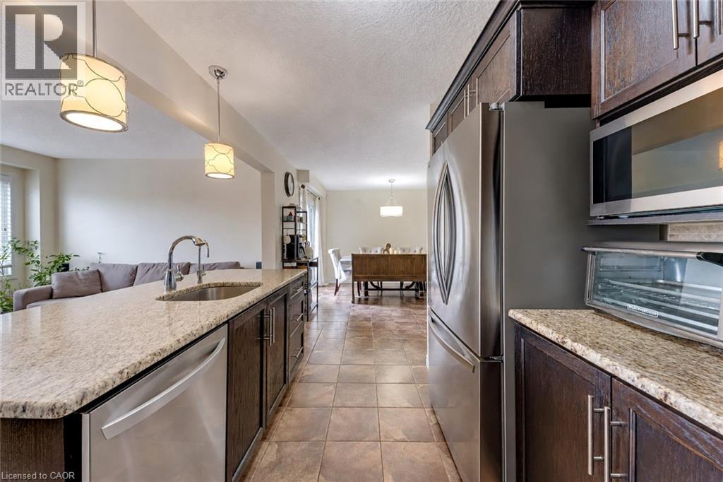109 ROBERT SIMONE Way, Ayr, Ontario, N0B1E0 — Photo 6