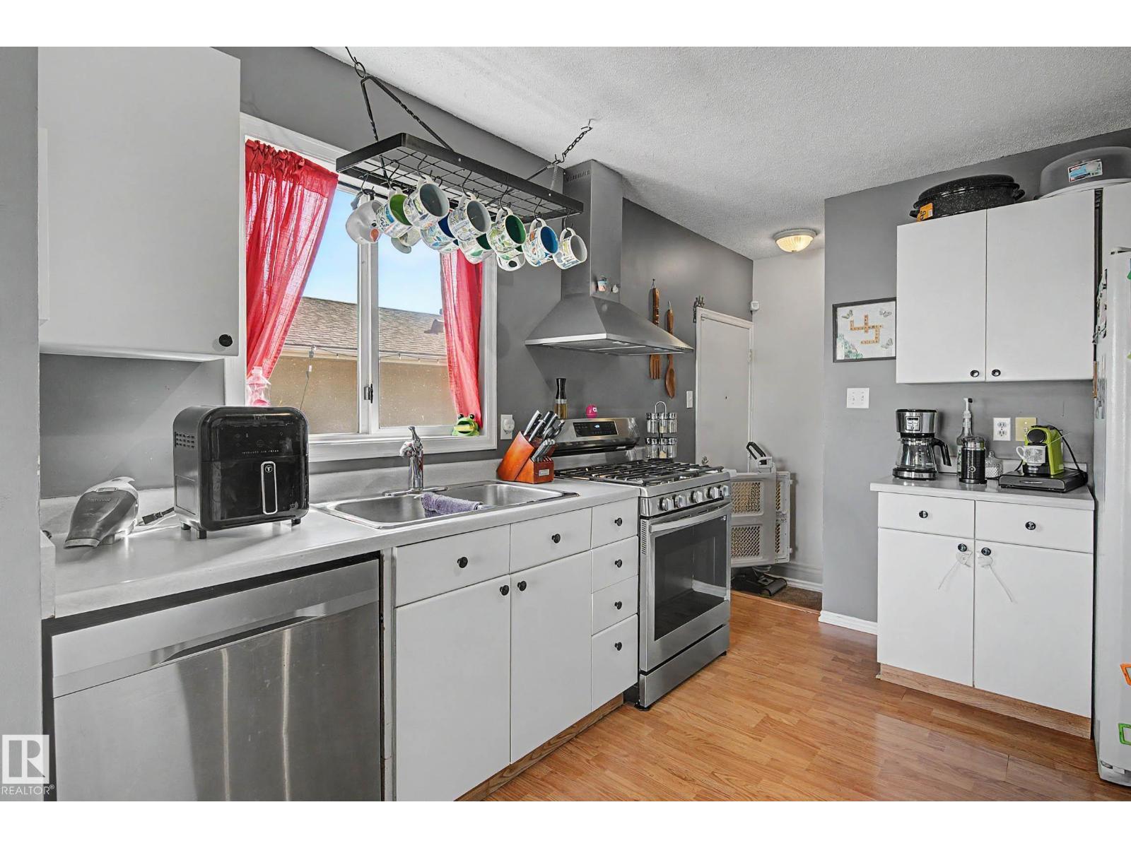 110 LUNNON DR - 20