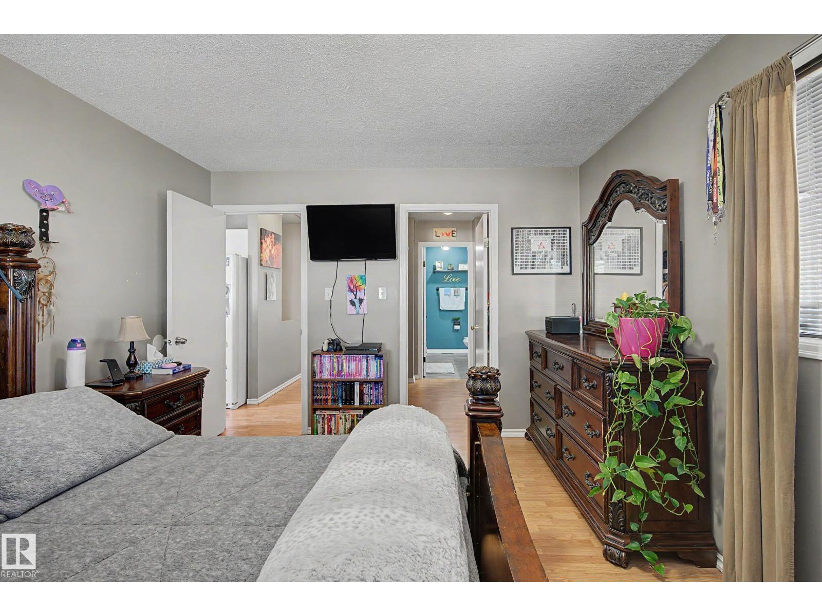 110 LUNNON DR - 12