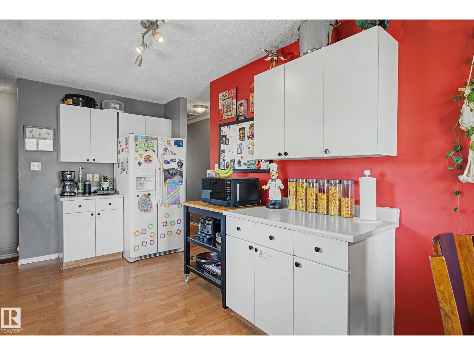 110 LUNNON DR - 19