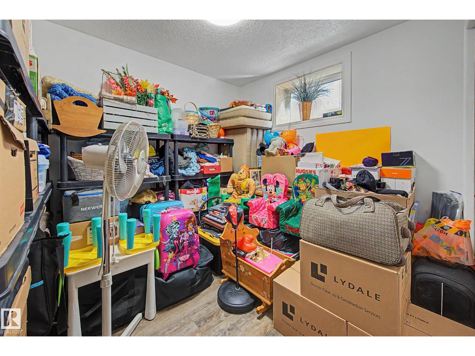 110 LUNNON DR - 33