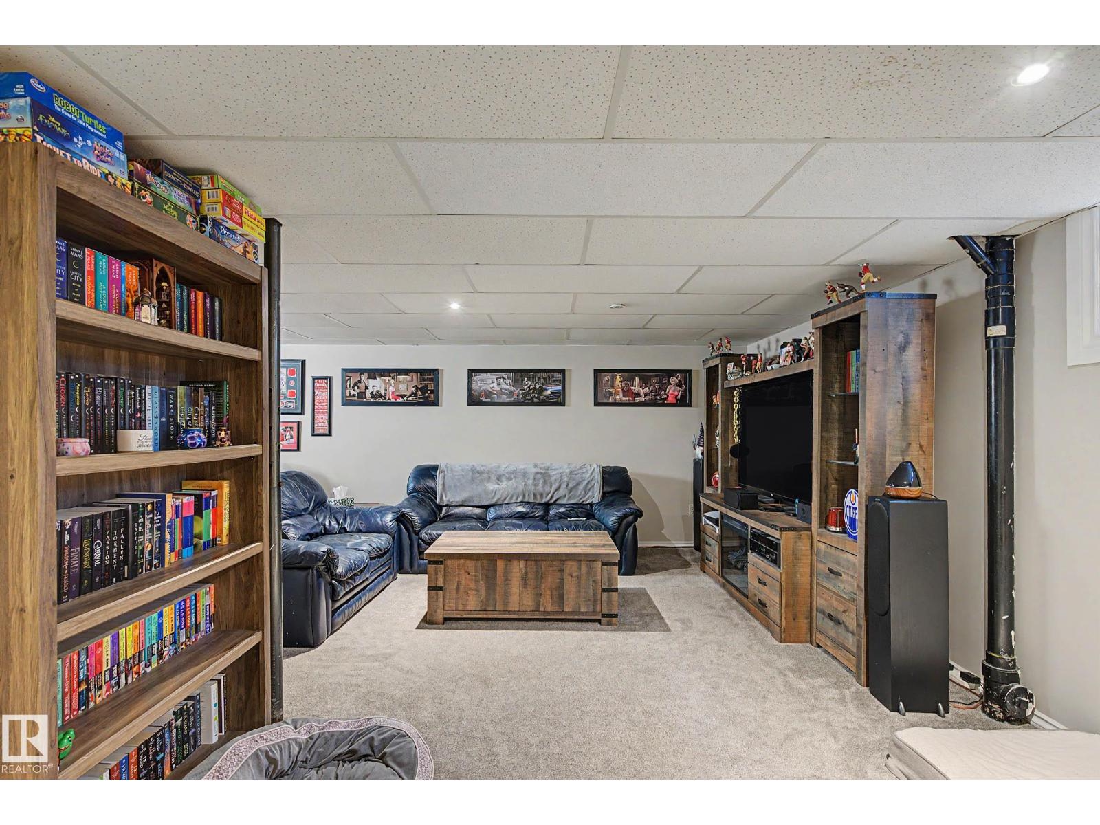 110 LUNNON DR - 23