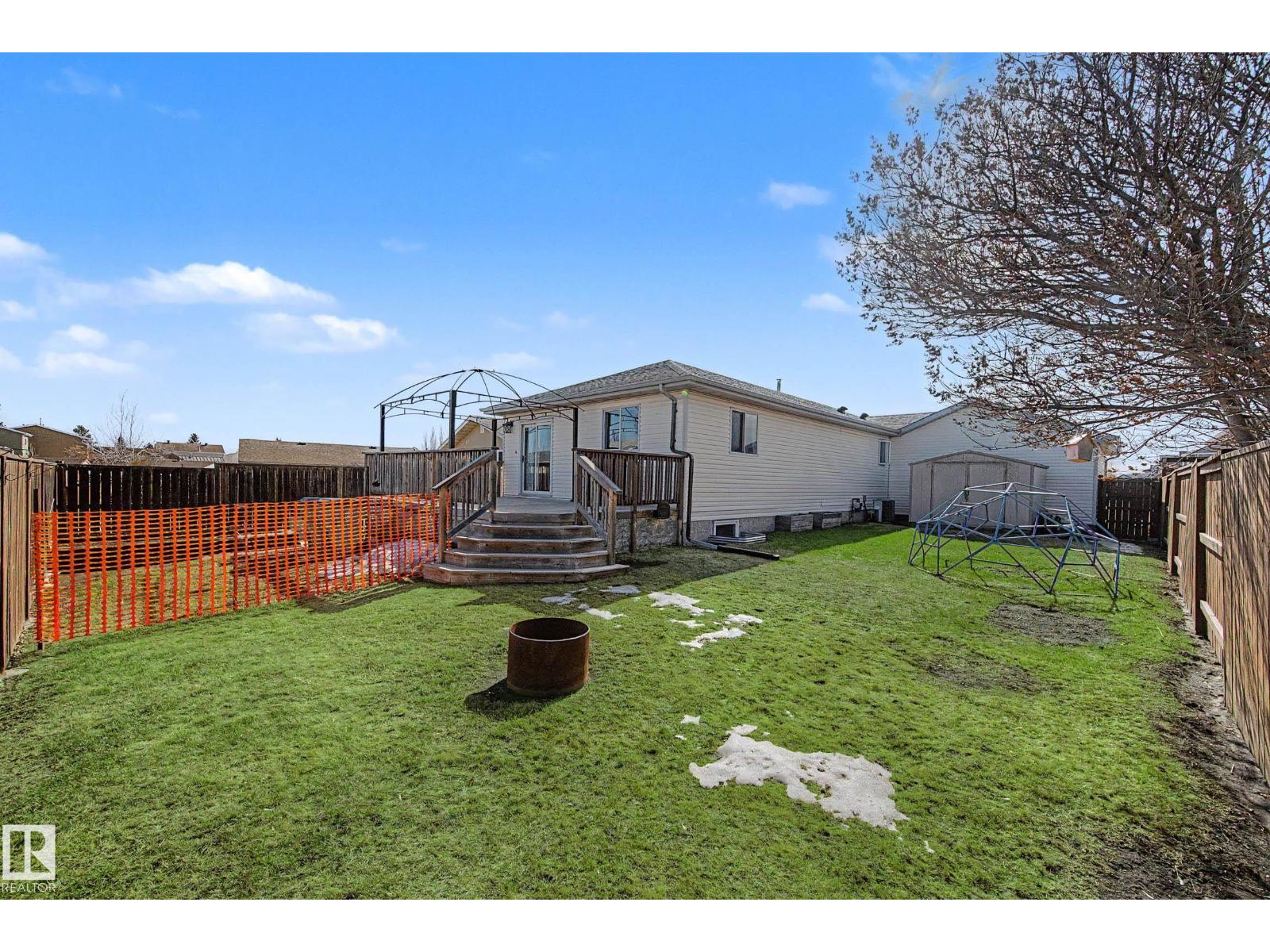 110 LUNNON DR - 43