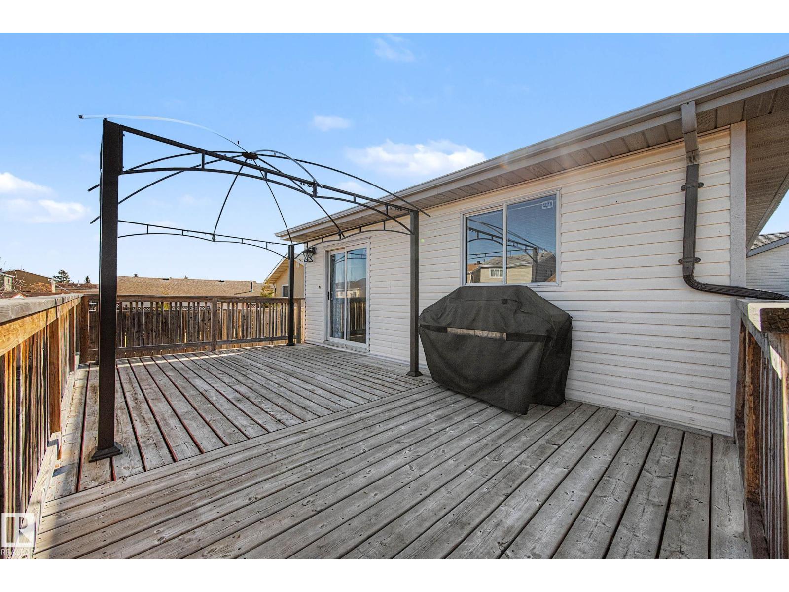 110 LUNNON DR - 40