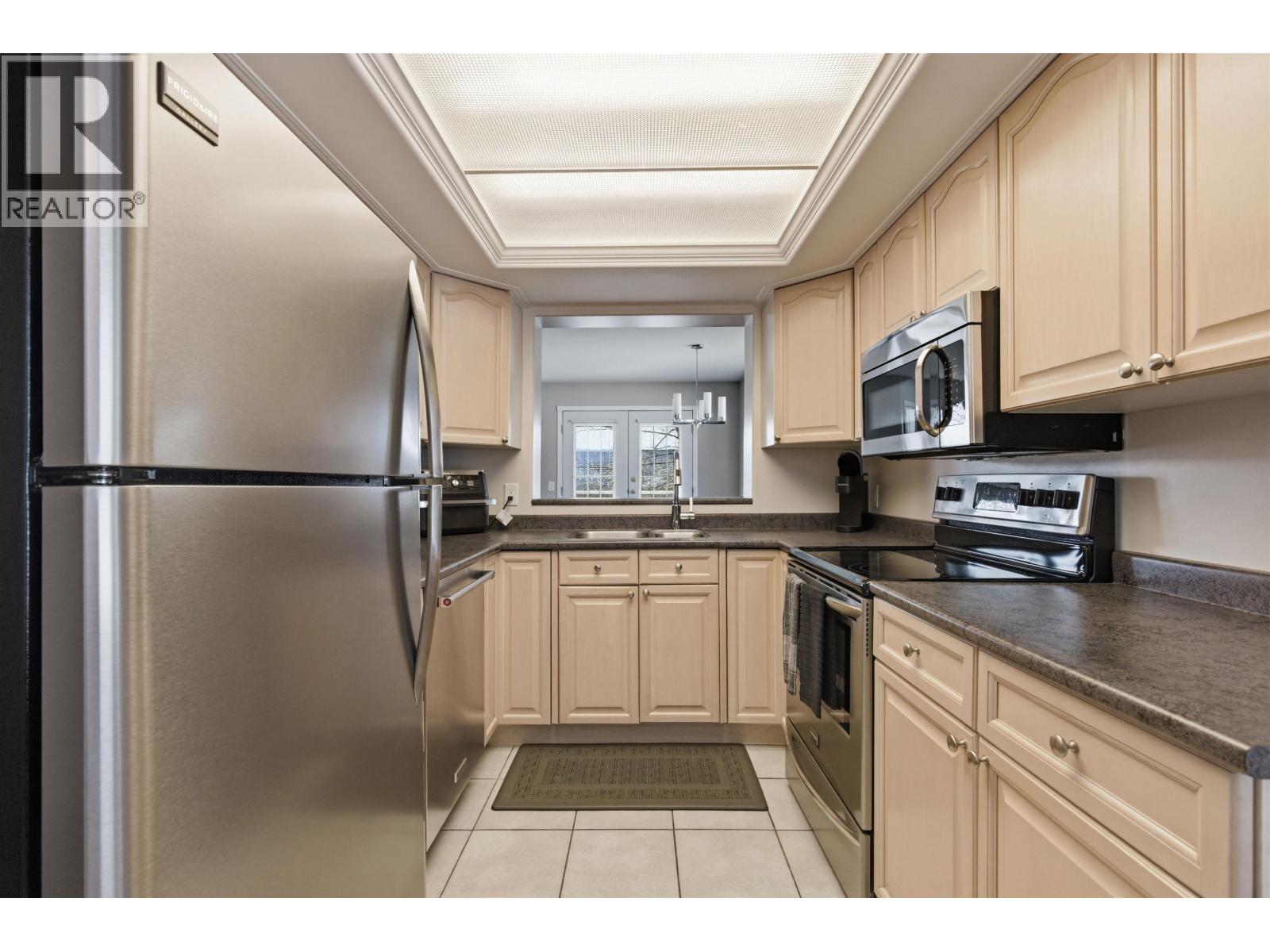 #5 350 PEARKES DRIVE - 7