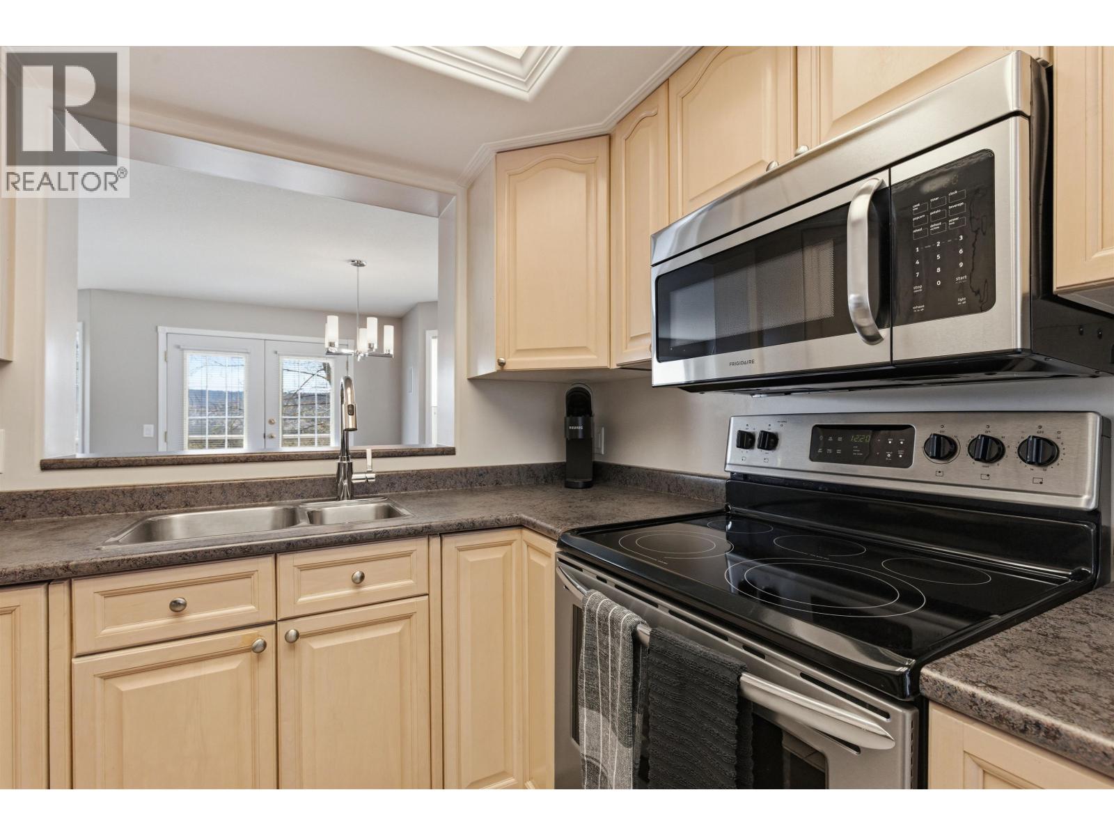 #5 350 PEARKES DRIVE - 8