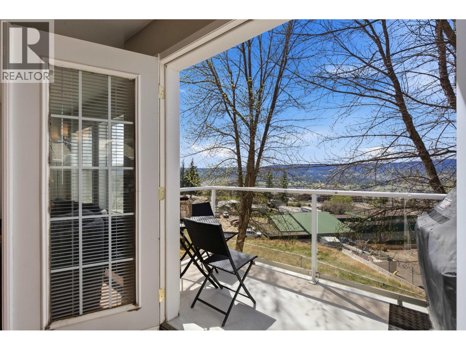 #5 350 PEARKES DRIVE - 14