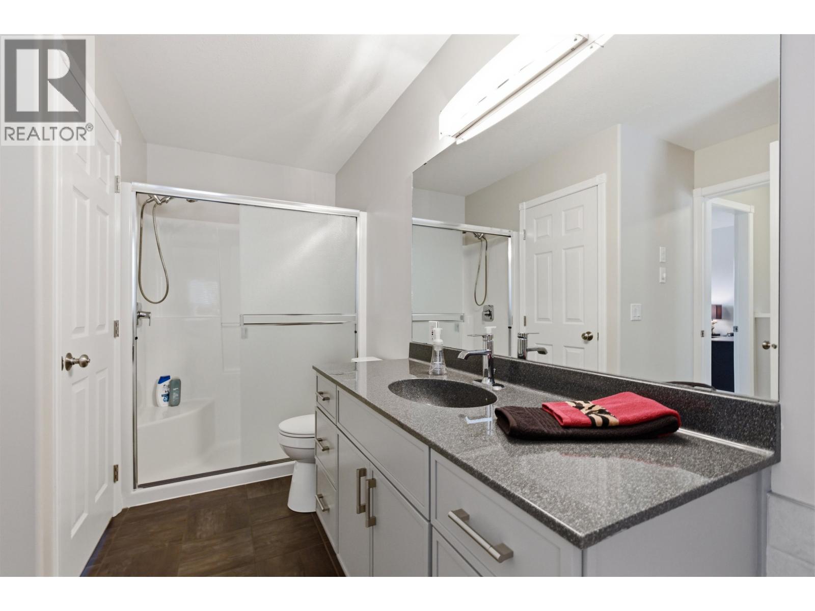 #5 350 PEARKES DRIVE - 19