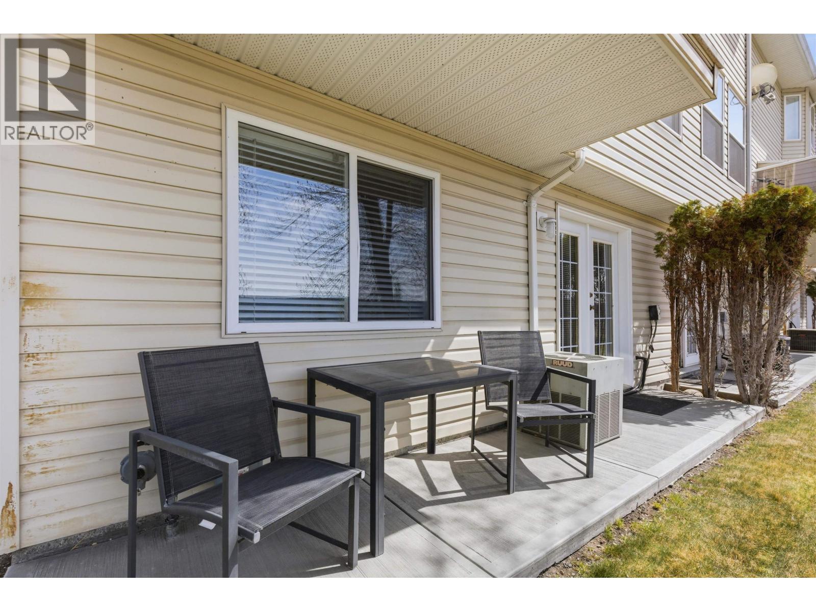 #5 350 PEARKES DRIVE - 4