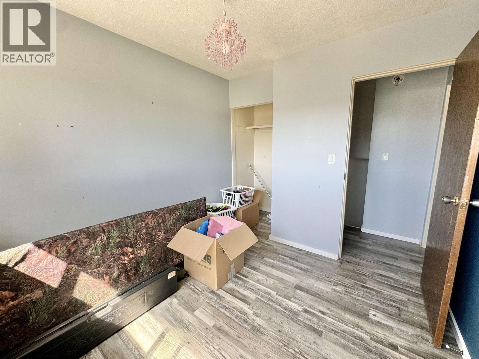 #73 605 CARSON DRIVE - 11