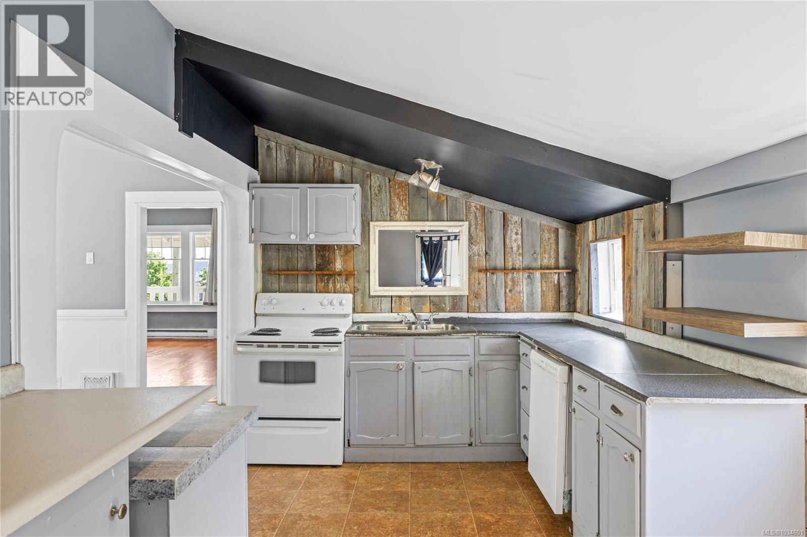 36 Irwin St - 12