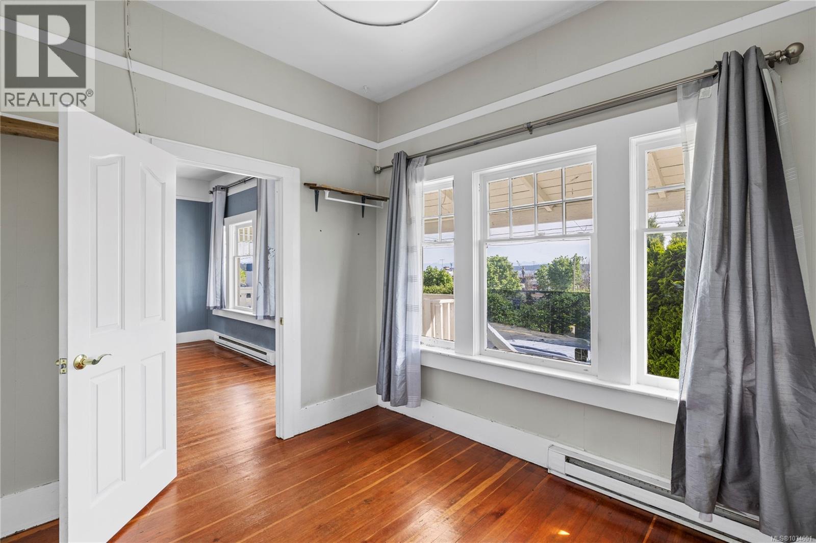 36 Irwin St - 15