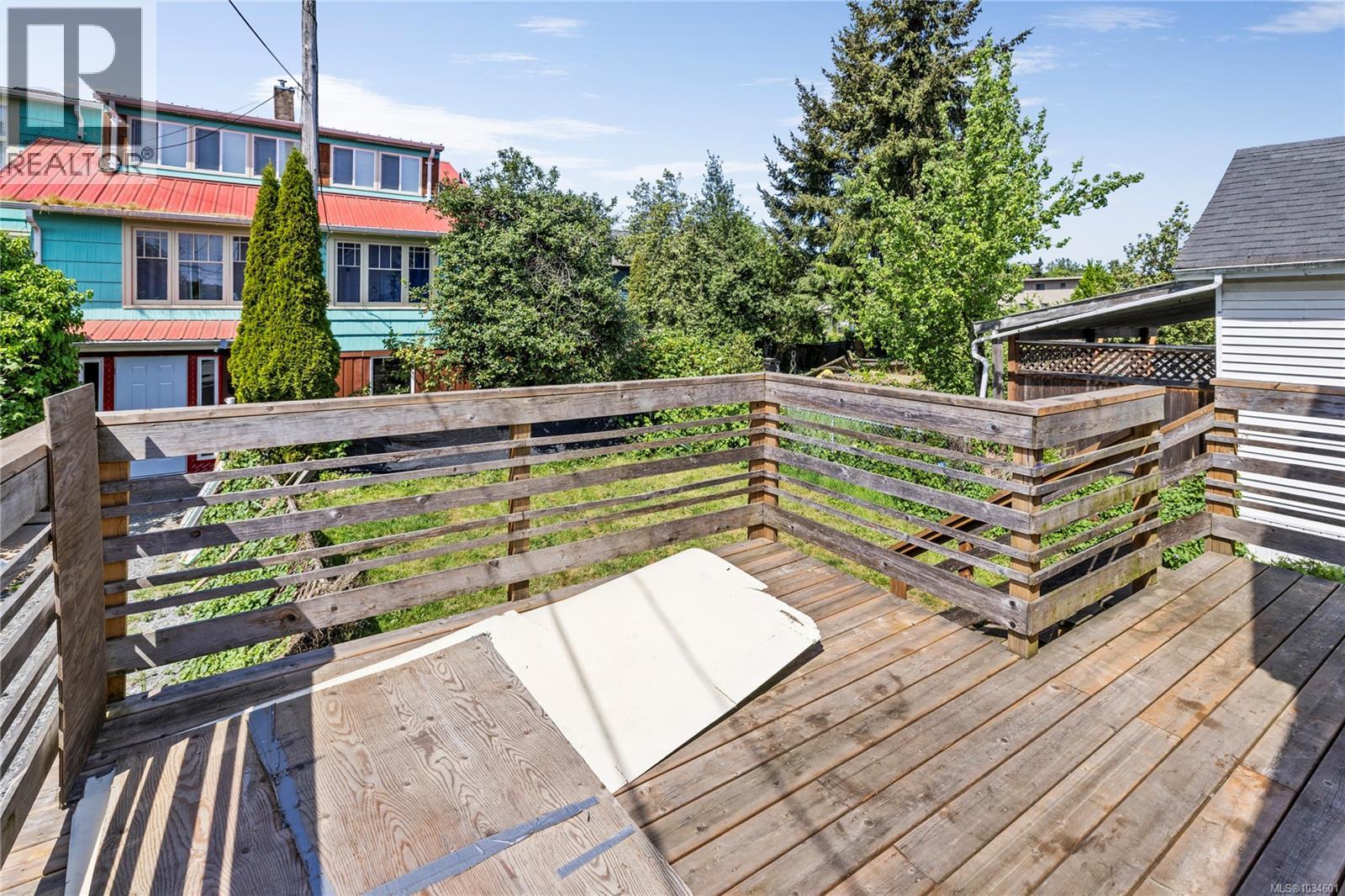 36 Irwin St - 25
