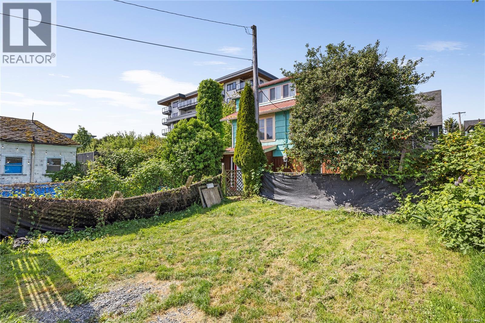 36 Irwin St - 26