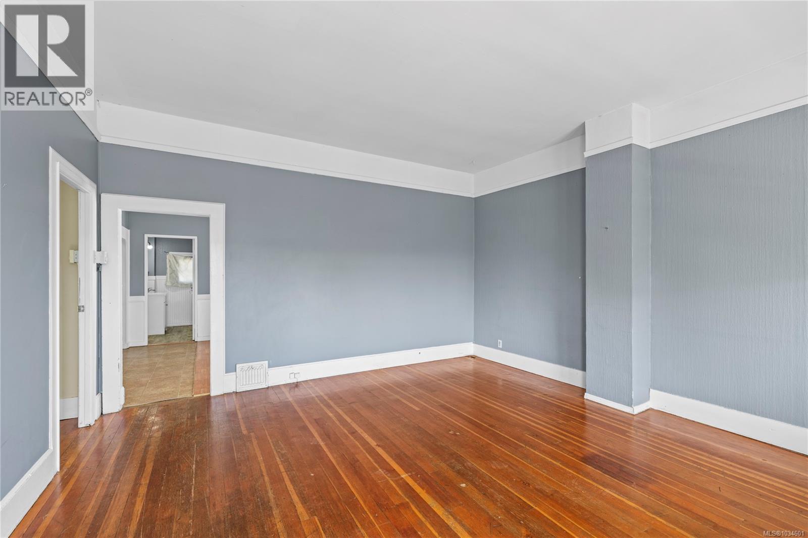 36 Irwin St - 5