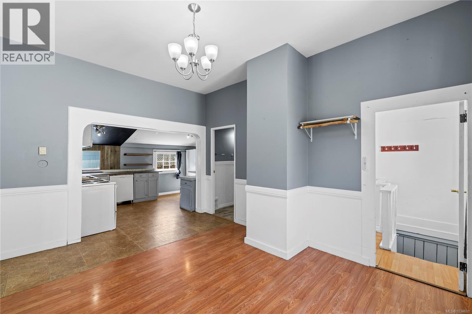 36 Irwin St - 8