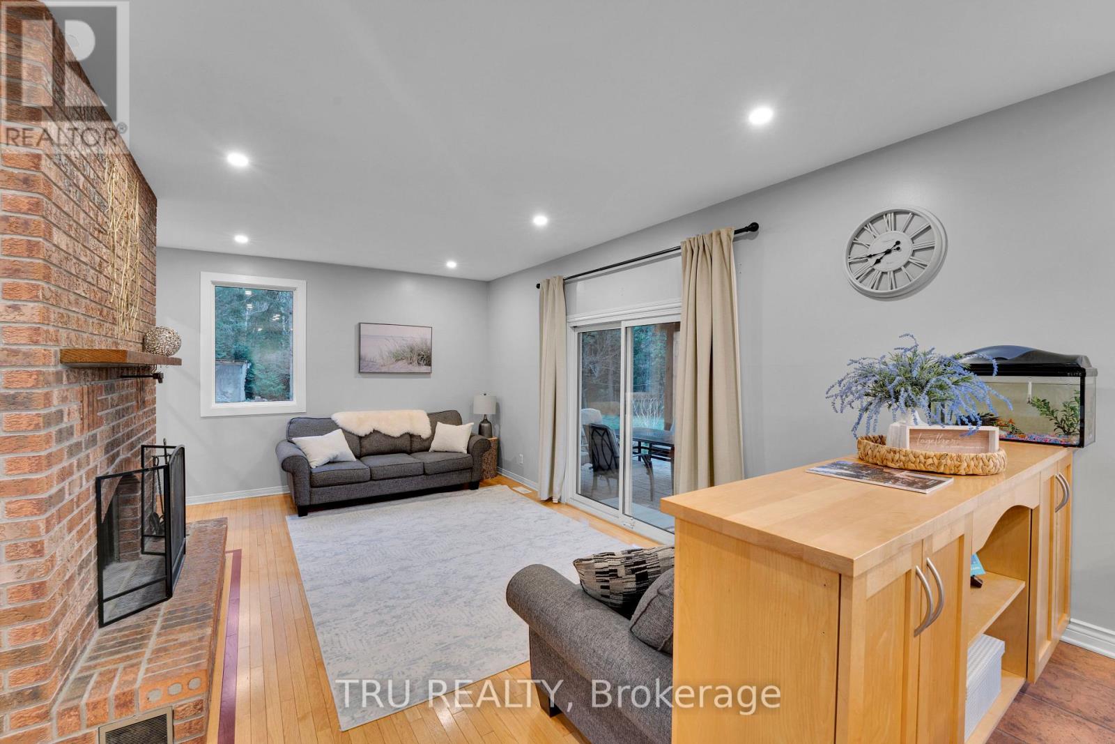 2529 MARSHWOOD ROAD - 12