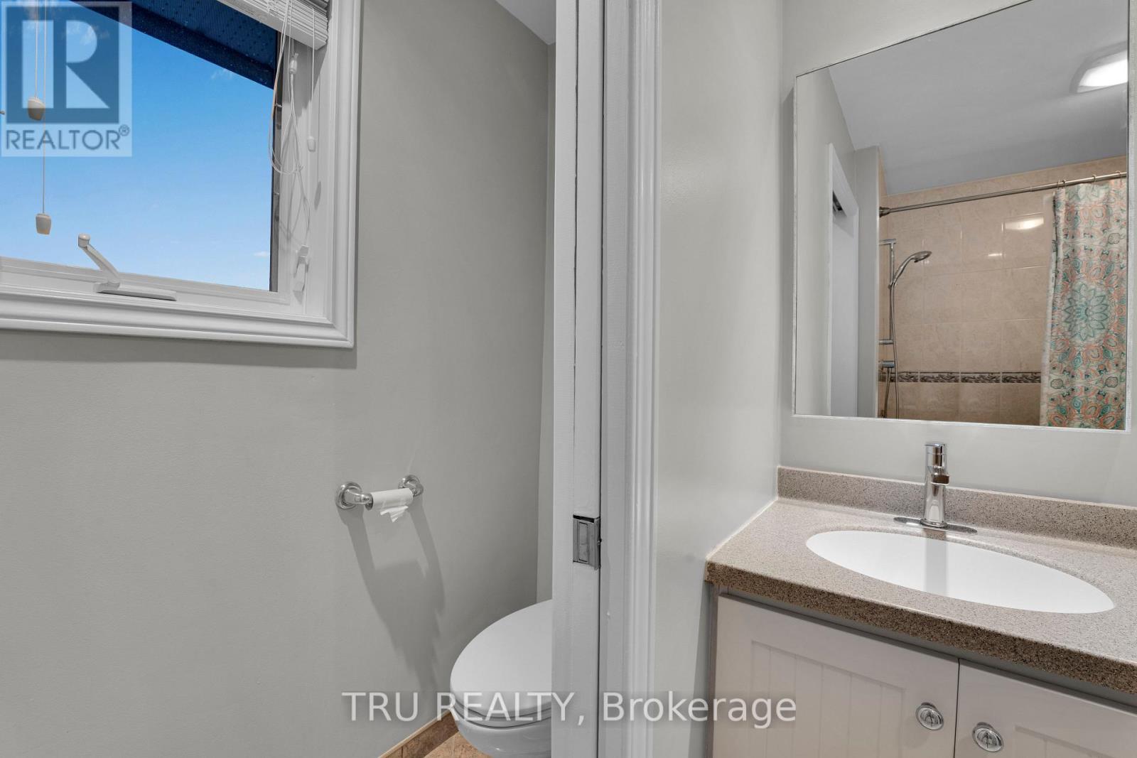 2529 MARSHWOOD ROAD - 34
