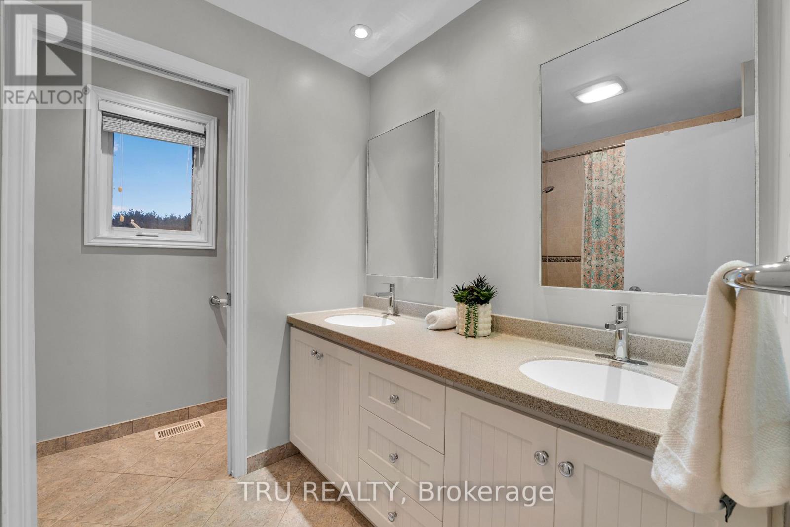 2529 MARSHWOOD ROAD - 35