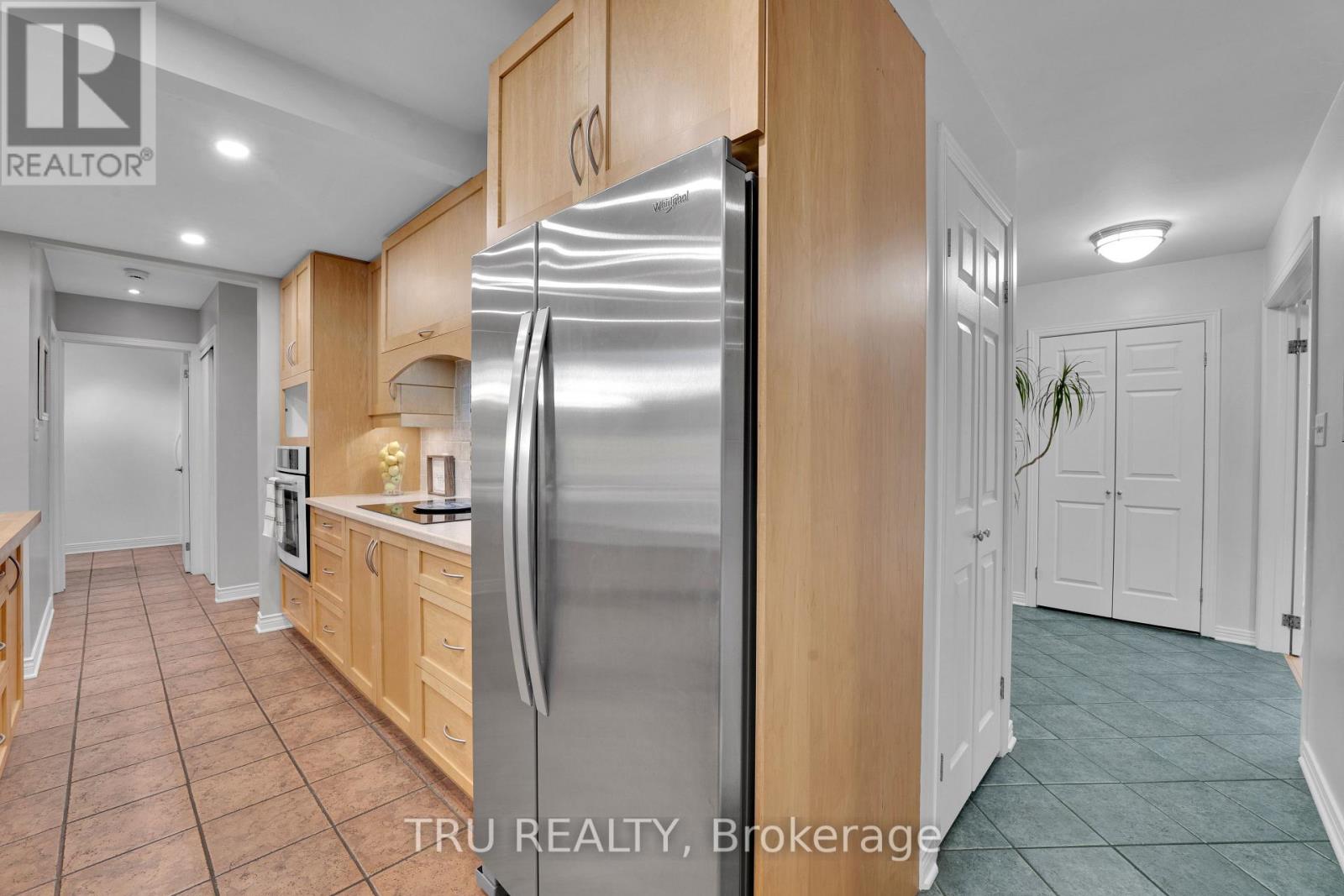 2529 MARSHWOOD ROAD - 6