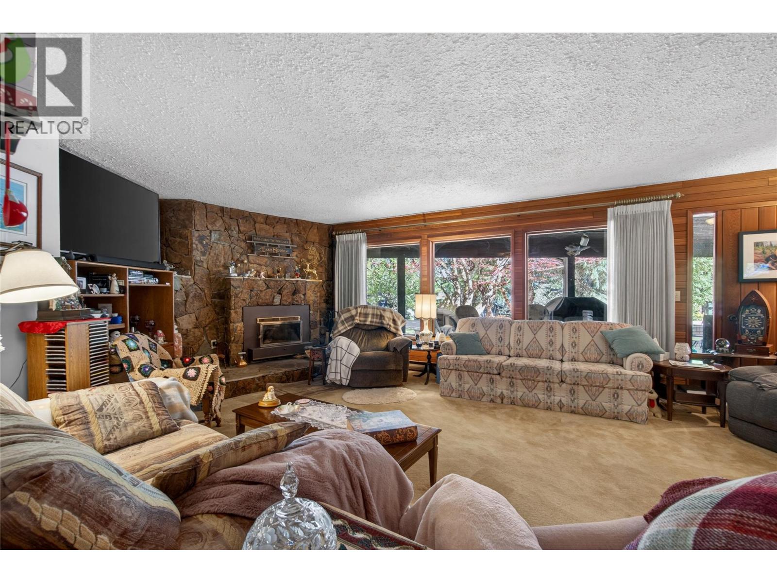 22 4498 Squilax-Anglemont Road, Scotch Creek