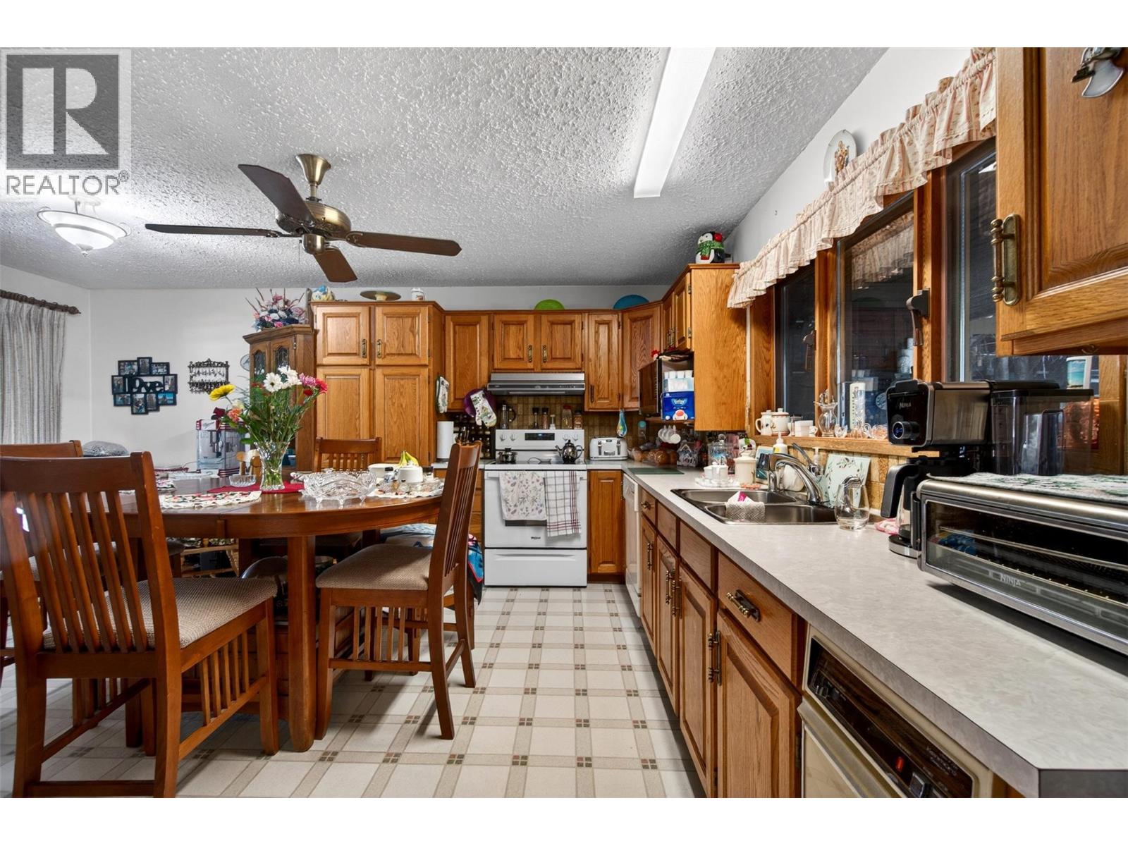 22 4498 Squilax-Anglemont Road, Scotch Creek