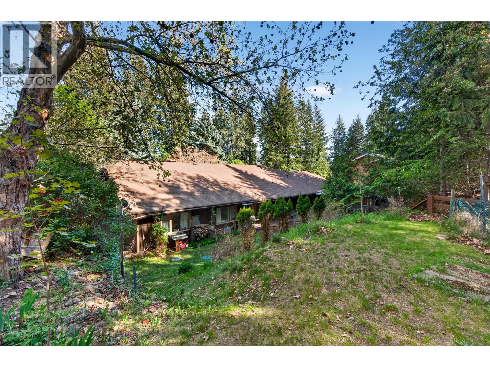 #22 4498 Squilax-Anglemont Road - 53