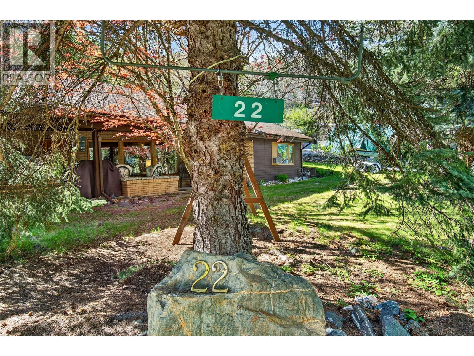 22 4498 Squilax-Anglemont Road, Scotch Creek