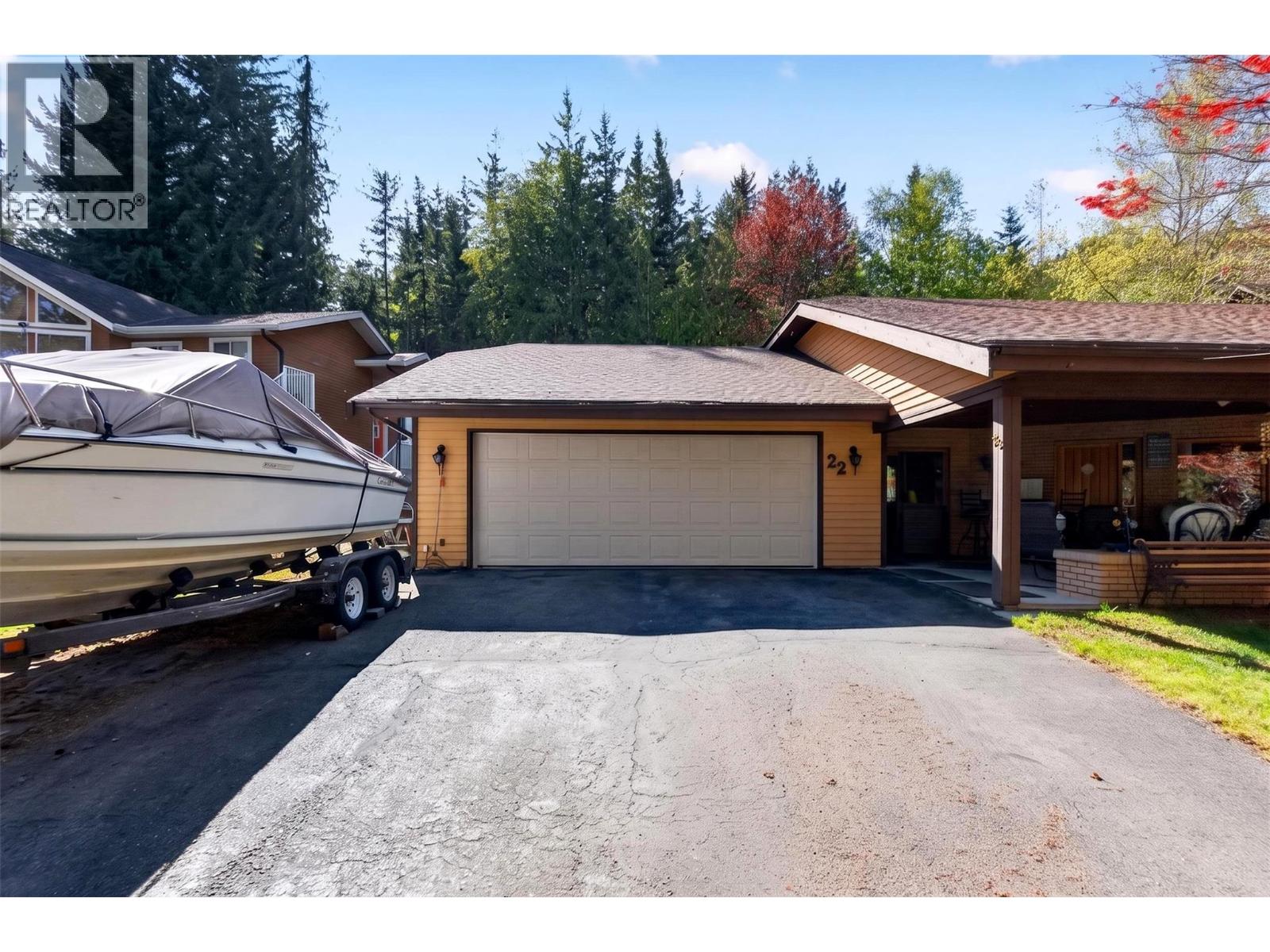 #22 4498 Squilax-Anglemont Road - 39