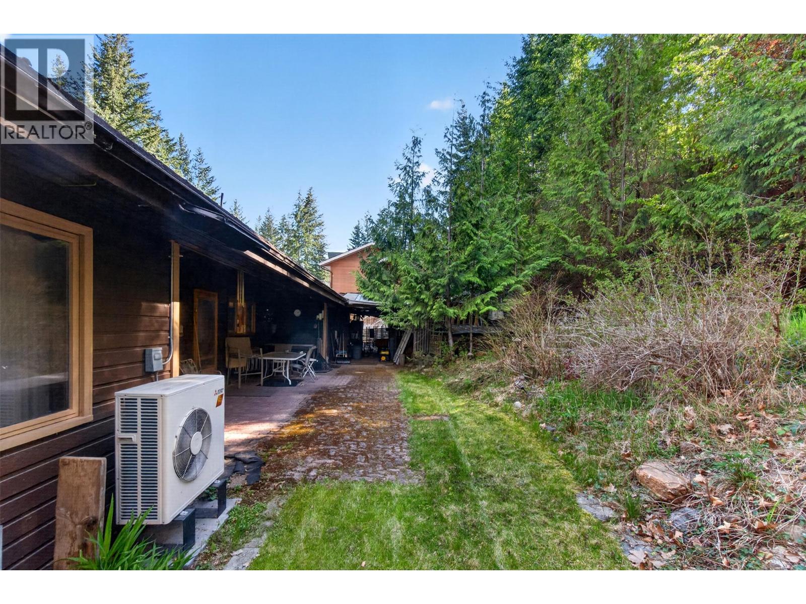 22 4498 Squilax-Anglemont Road, Scotch Creek