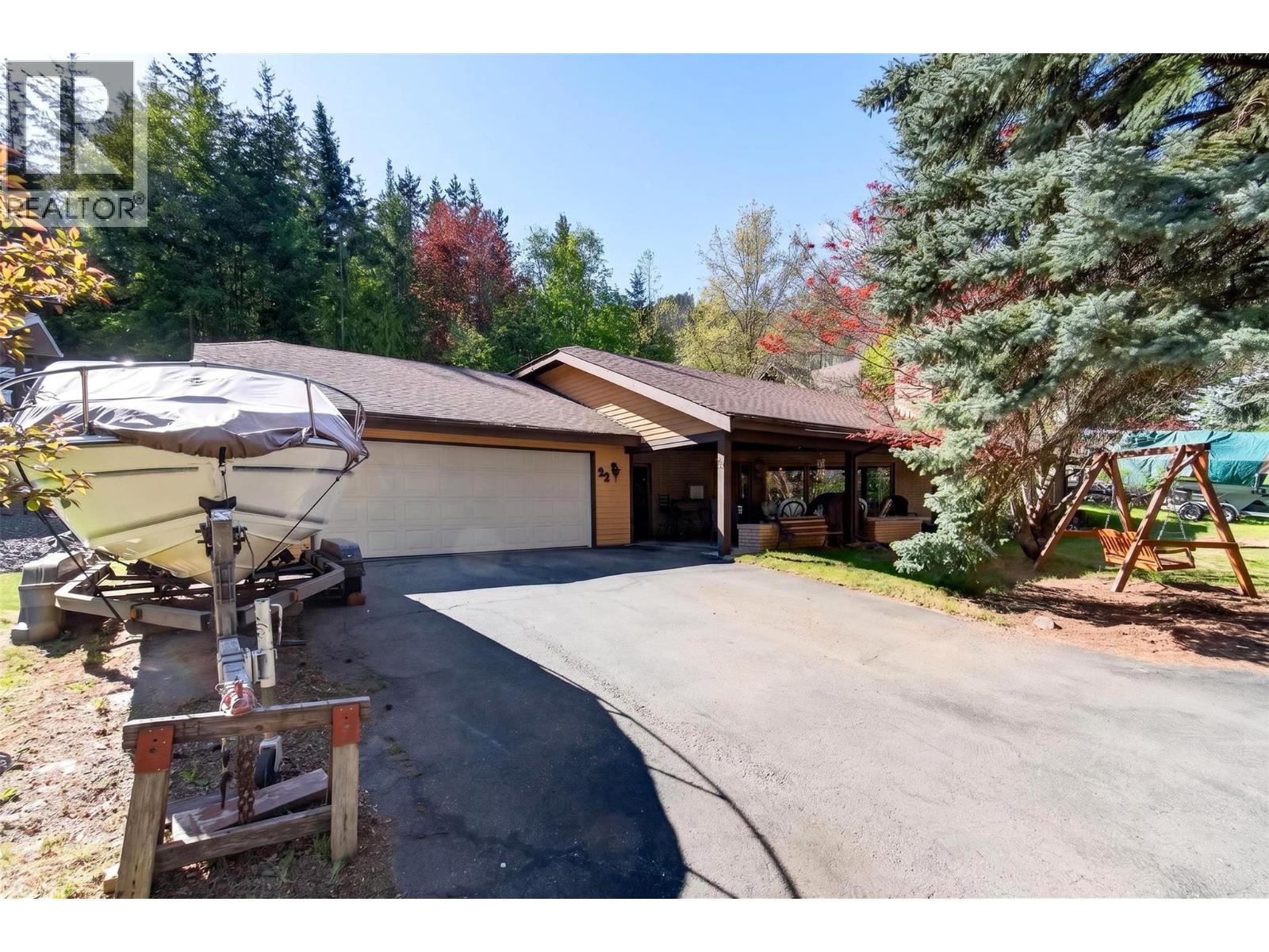 22 4498 Squilax-Anglemont Road, Scotch Creek