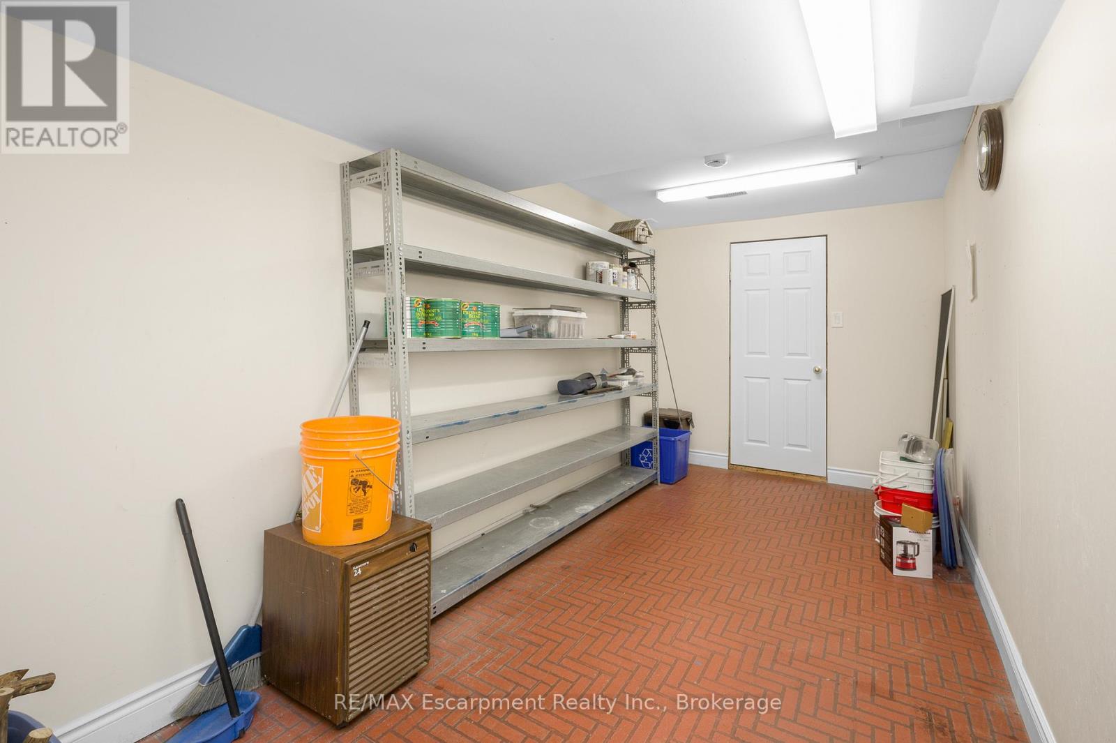 4271 LONGMOOR DRIVE - 32