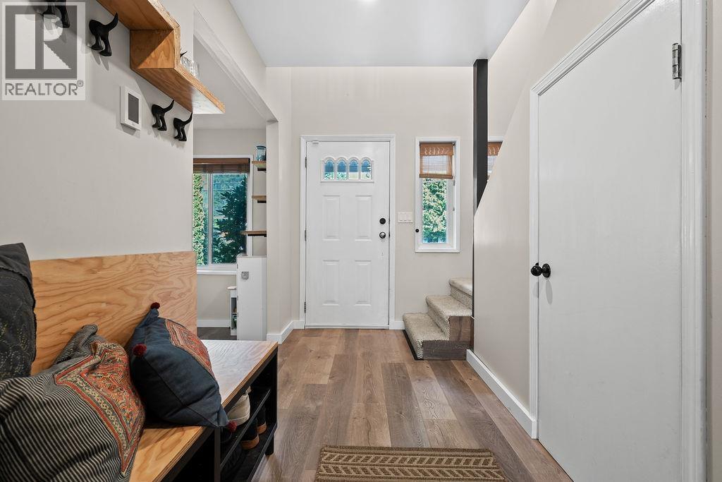 39706 GOVERNMENT ROAD, Squamish