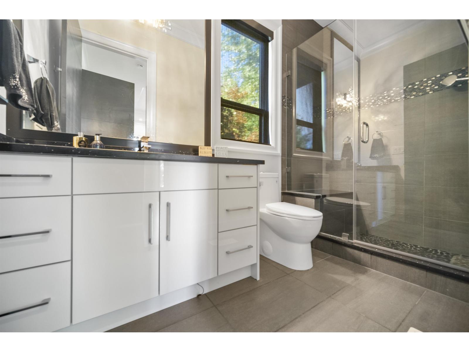 6 Bed, 6 Bath House for Sale in Surrey – 3852 156A STREET, Surrey - Image 15