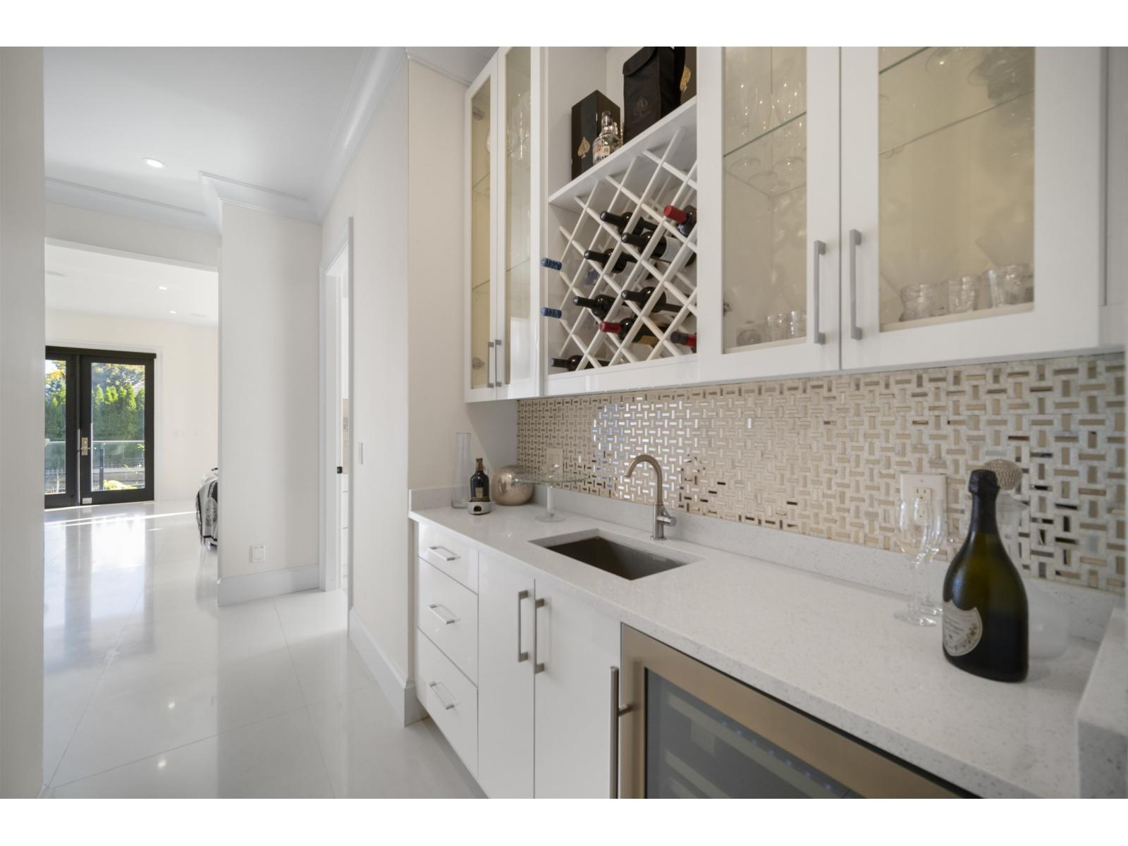 6 Bed, 6 Bath House for Sale in Surrey – 3852 156A STREET, Surrey - Image 14