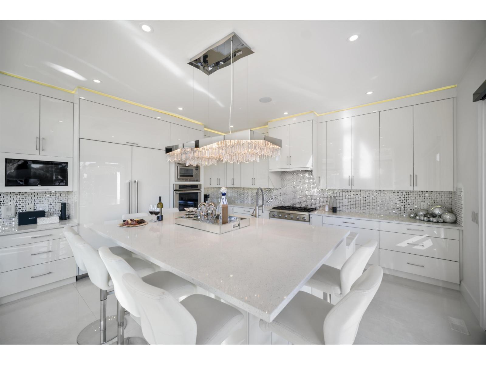 6 Bed, 6 Bath House for Sale in Surrey – 3852 156A STREET, Surrey - Image 10