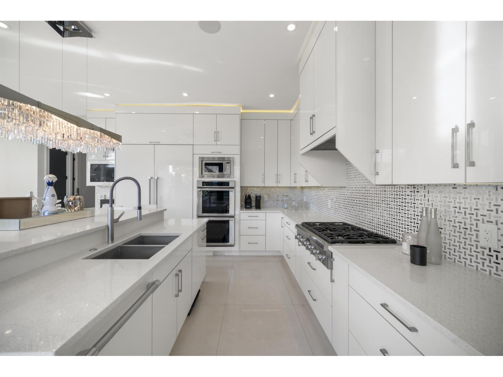 6 Bed, 6 Bath House for Sale in Surrey – 3852 156A STREET, Surrey - Image 22