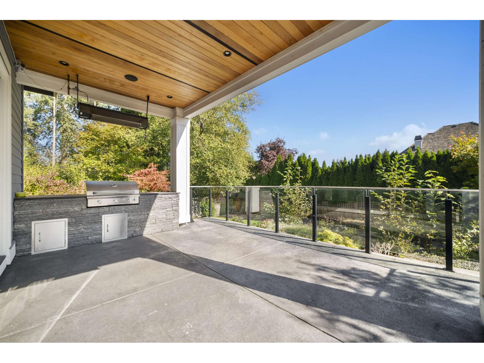 6 Bed, 6 Bath House for Sale in Surrey – 3852 156A STREET, Surrey - Image 4